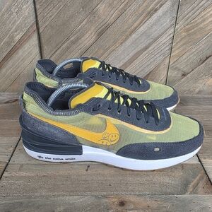 Nike Waffle One SE Go The Extra Smile Mens Athletic Shoes Size 10 Yellow Pollen